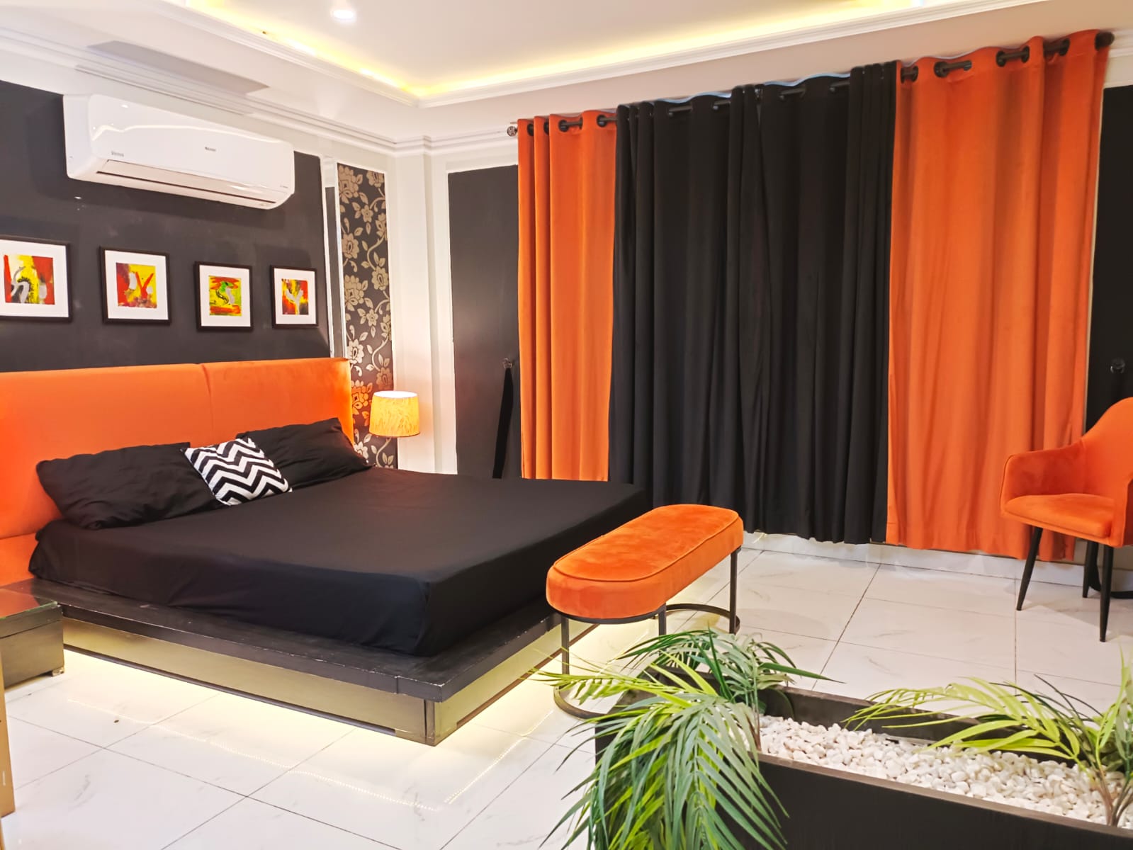 Orange Theme Appartment